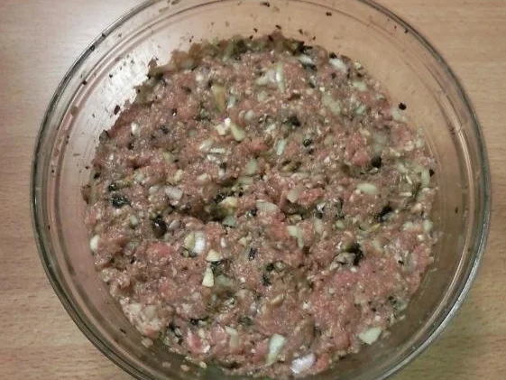 Paprikaschoten gefüllt mit Mett und Pilzen - Rezept - Bild Nr. 5