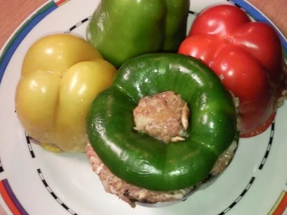 Paprikaschoten gefüllt mit Mett und Pilzen - Rezept - Bild Nr. 12