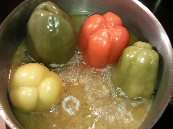 Paprikaschoten gefüllt mit Mett und Pilzen - Rezept - Bild Nr. 16