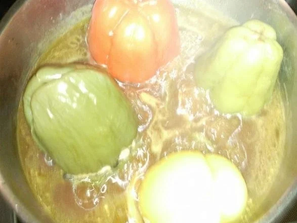 Paprikaschoten gefüllt mit Mett und Pilzen - Rezept - Bild Nr. 17