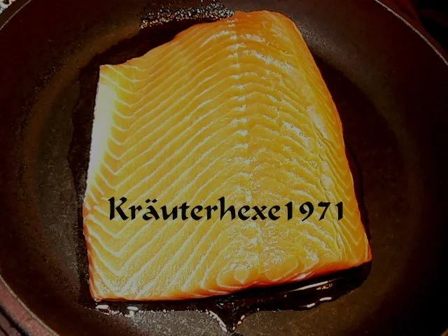 Safranreis mit Gemüseragout und Lachsfilet - Rezept - Bild Nr. 3