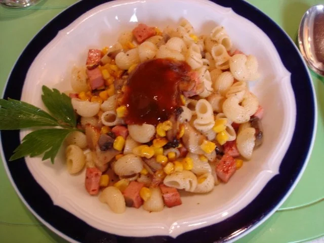 Rezept: Leberkäse mit Nudeln Leberkäse mit Nudeln - Rezept