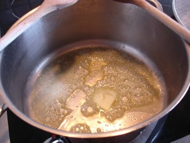 Bratwurst mit Zuckerschoten und Kartoffelpüree - Rezept - Bild Nr. 5