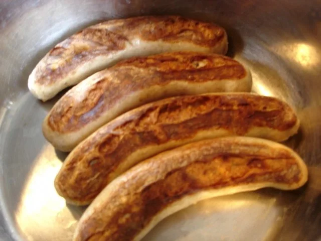 Rezept: Bratwurst mit gebratenem Wirsing und Kartoffelpüree Bild Nr. 2 Bratwurst mit gebratenem Wirsing und Kartoffelpüree - Rezept - Bild Nr. 2