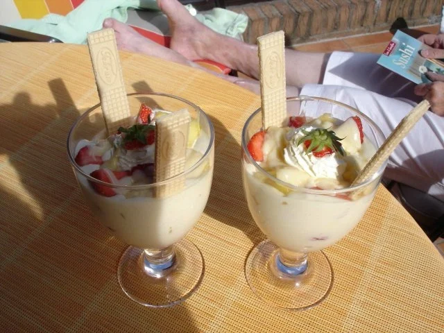 Rezept: Eis-Früchte-Becher Bild Nr. 13 Eis-Früchte-Becher - Rezept - Bild Nr. 13