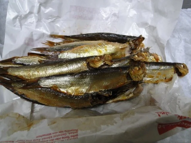 Rezept: Sprotten-Seelachs-Frikadellen Bild Nr. 2 Sprotten-Seelachs-Frikadellen - Rezept - Bild Nr. 2