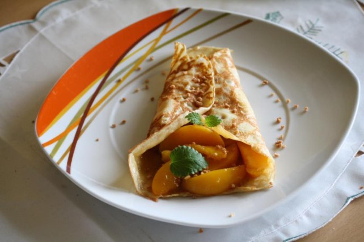 Crepes mit Karamellpfirsichen - Rezept - Bild Nr. 2