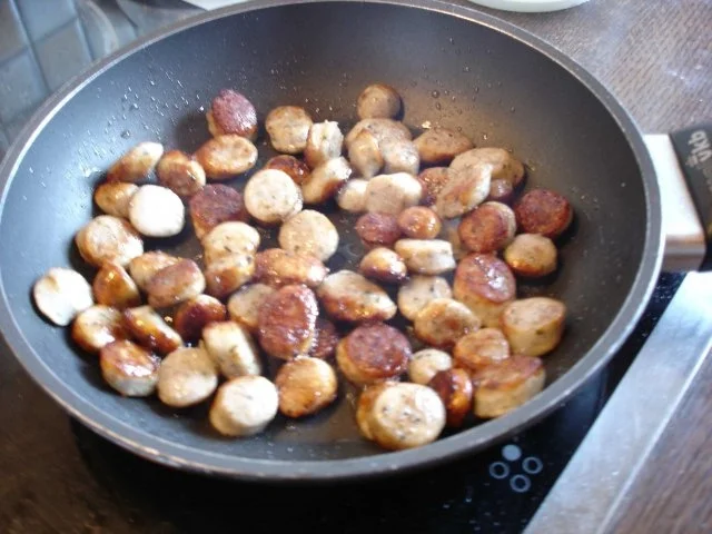 Rezept: Kohlrabi-Suppe mit Würstchen Bild Nr. 5 Kohlrabi-Suppe mit Würstchen - Rezept - Bild Nr. 5