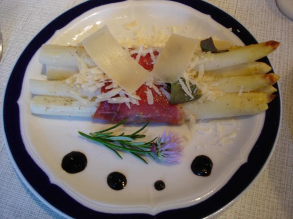 Spargel mit Schinken, Salbei und Parmesan - Rezept Durch MausVoh