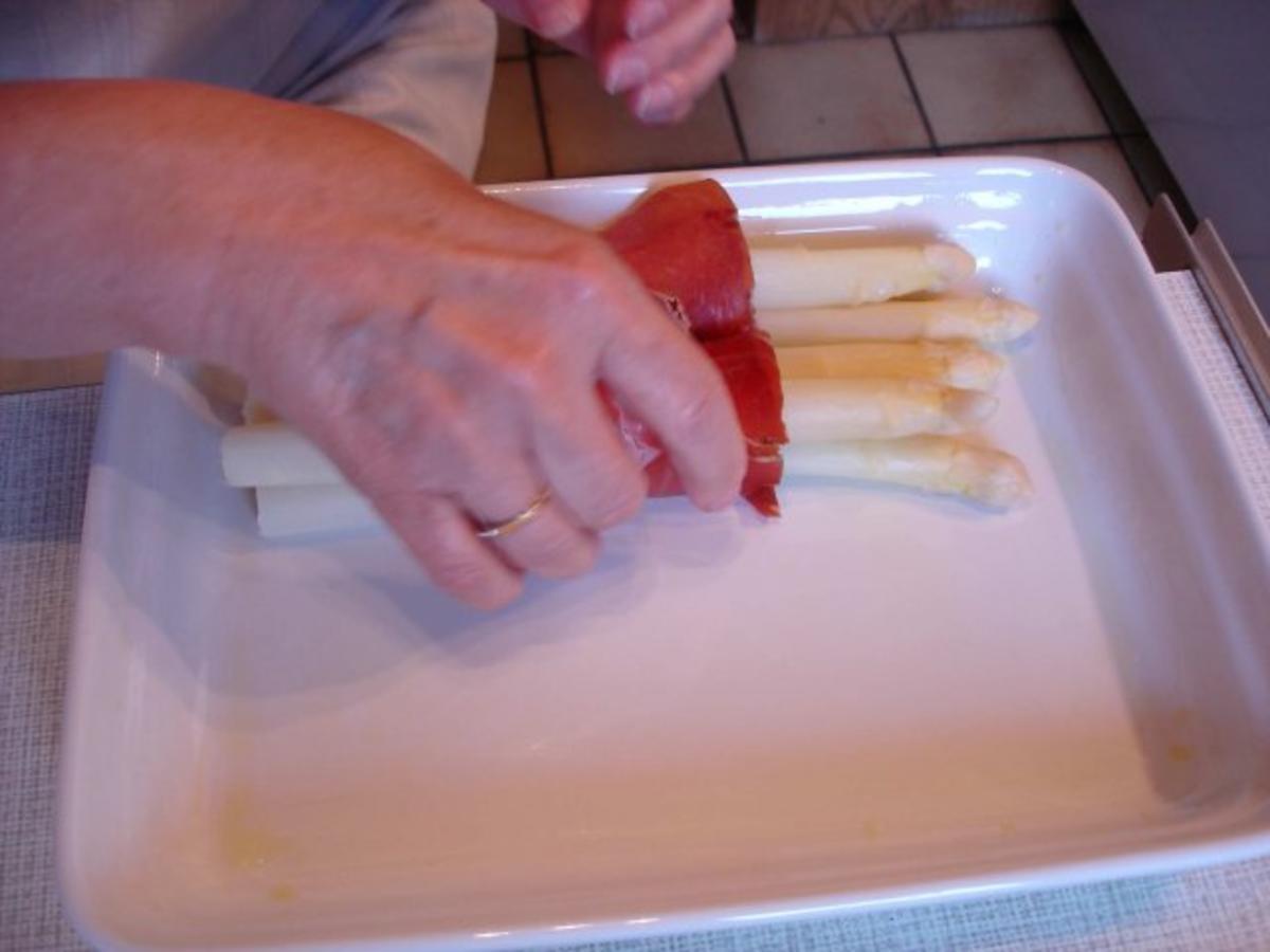 Spargel mit Schinken, Salbei und Parmesan - Rezept - Bild Nr. 12