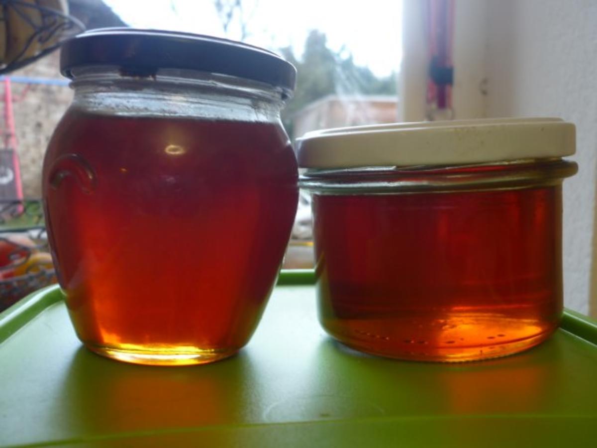 Löwenzahnsirup - alt bewährter Hustensaft - Rezept - kochbar.de