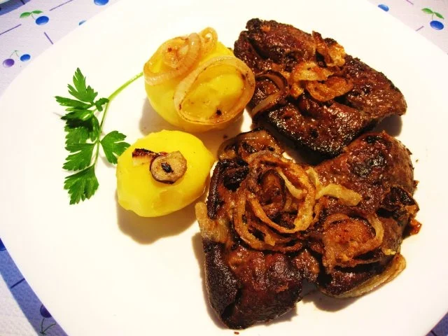 Lammleber mit Knusperzwiebeln - Rezept