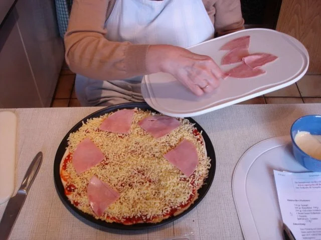 Rezept: Spargelpizza Bild Nr. 8 Spargelpizza - Rezept - Bild Nr. 8