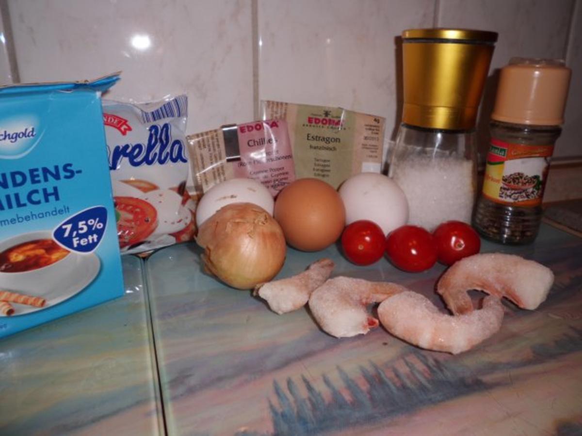 Pfannengericht: Omlette mit Garnelen, Brot und Mozzarella - Rezept - Bild Nr. 2