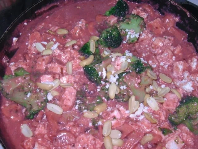 Paneer, Broccoli und Champignons in Tandoorisauce - Rezept