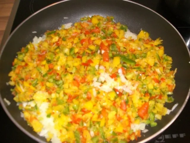 Rezept: Blätterteig Hackfleischrolle Bild Nr. 2 Blätterteig Hackfleischrolle - Rezept - Bild Nr. 2