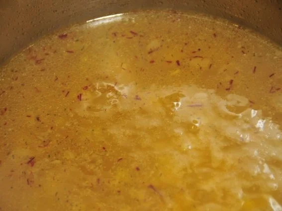 Rezept: Jacobsmuschel auf Rote-Bete-Püree mit Safranschaum Bild Nr. 5 Jacobsmuschel auf Rote-Bete-Püree mit Safranschaum - Rezept - Bild Nr. 5