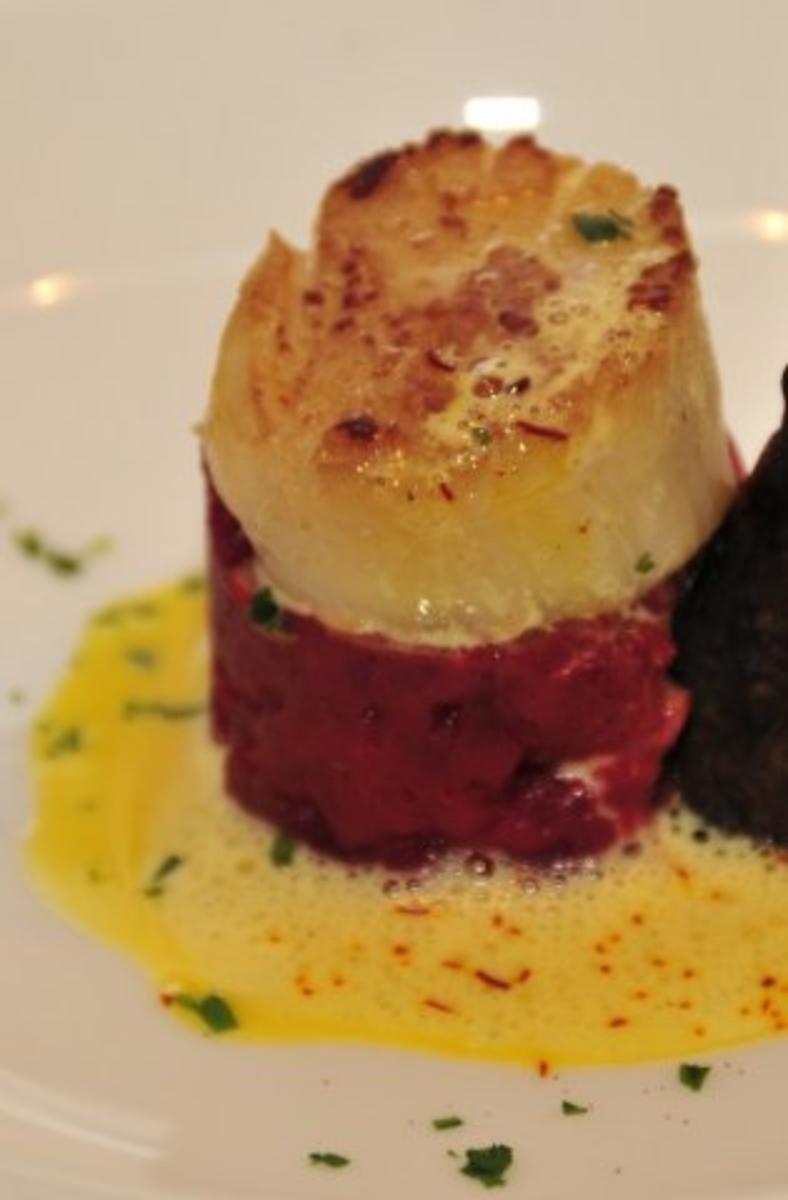 Jacobsmuschel auf Rote-Bete-Püree mit Safranschaum - Rezept - kochbar.de Jacobsmuschel auf Rote-Bete-Püree mit Safranschaum - Rezept - kochbar.de