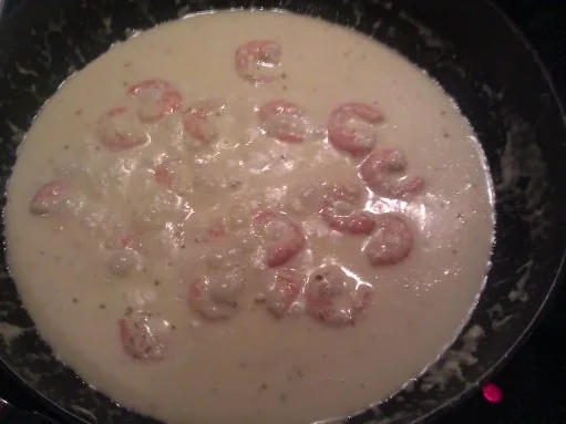 Rezept: Garnelen in Weißwein - Sahnesauce Bild Nr. 3 Garnelen in Weißwein - Sahnesauce - Rezept - Bild Nr. 3