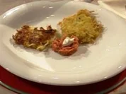 Reibekuchen mit Lachstatar (Promi-Team) - Rezept