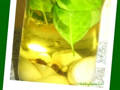 Vorratshaltung - Basilikum-Knoblauch-Öl - Rezept