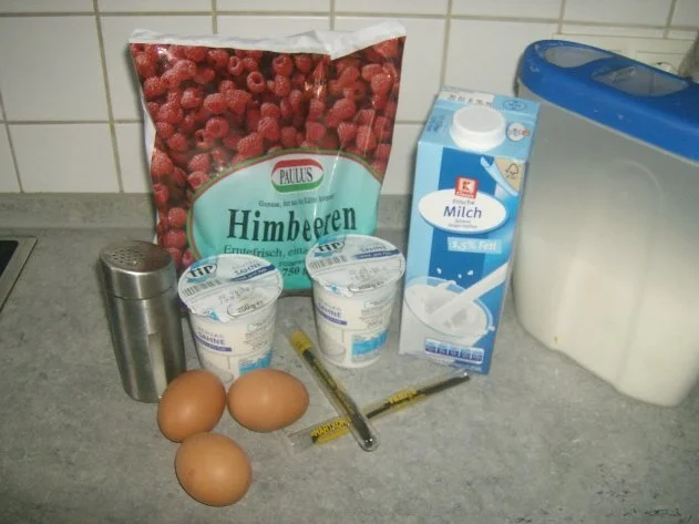 Rezept: Vanilleeis selbsgemacht mit heißen Himbeeren Bild Nr. 2 Vanilleeis selbsgemacht mit heißen Himbeeren - Rezept - Bild Nr. 2