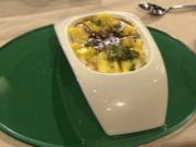 Quark-Limettencrème mit Ananas und Minzpesto (Sarah Knappik) - Rezept