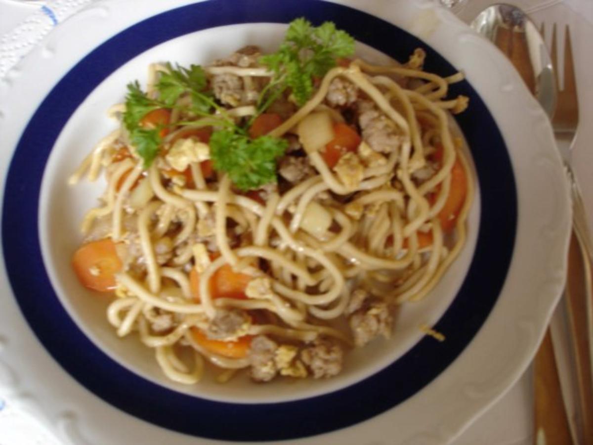 Chinesisches Bratnudeln nach Papa II - Rezept - kochbar.de