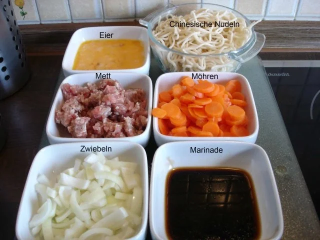 Chinesisches Bratnudeln nach Papa II - Rezept - Bild Nr. 2