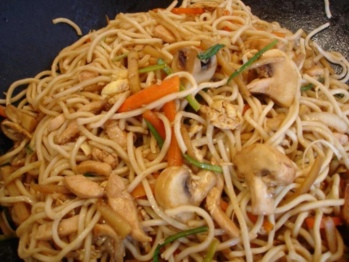 Chinesisches Bratnudeln nach Papa III - Rezept - Bild Nr. 5