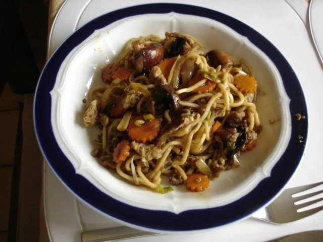 Chinesische Bratnudeln nach Papa V - Rezept