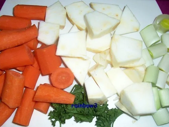 Kochen: Gemüsesuppe mit Rinderbrühe - Rezept - Bild Nr. 3