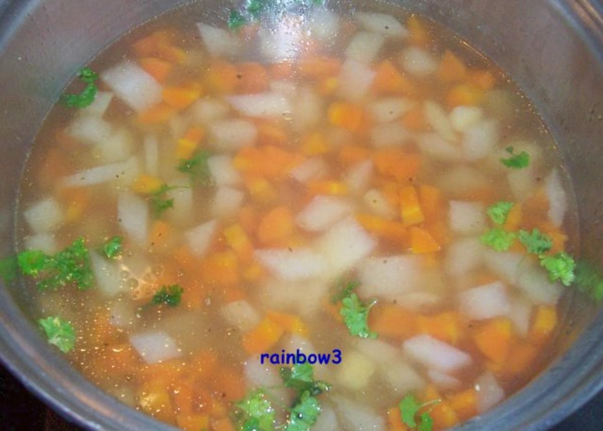 Kochen: Gemüsesuppe mit Rinderbrühe - Rezept