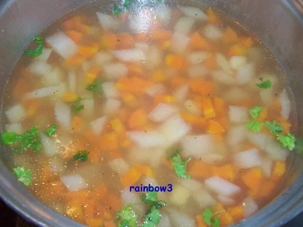 Kochen: Gemüsesuppe mit Rinderbrühe - Rezept