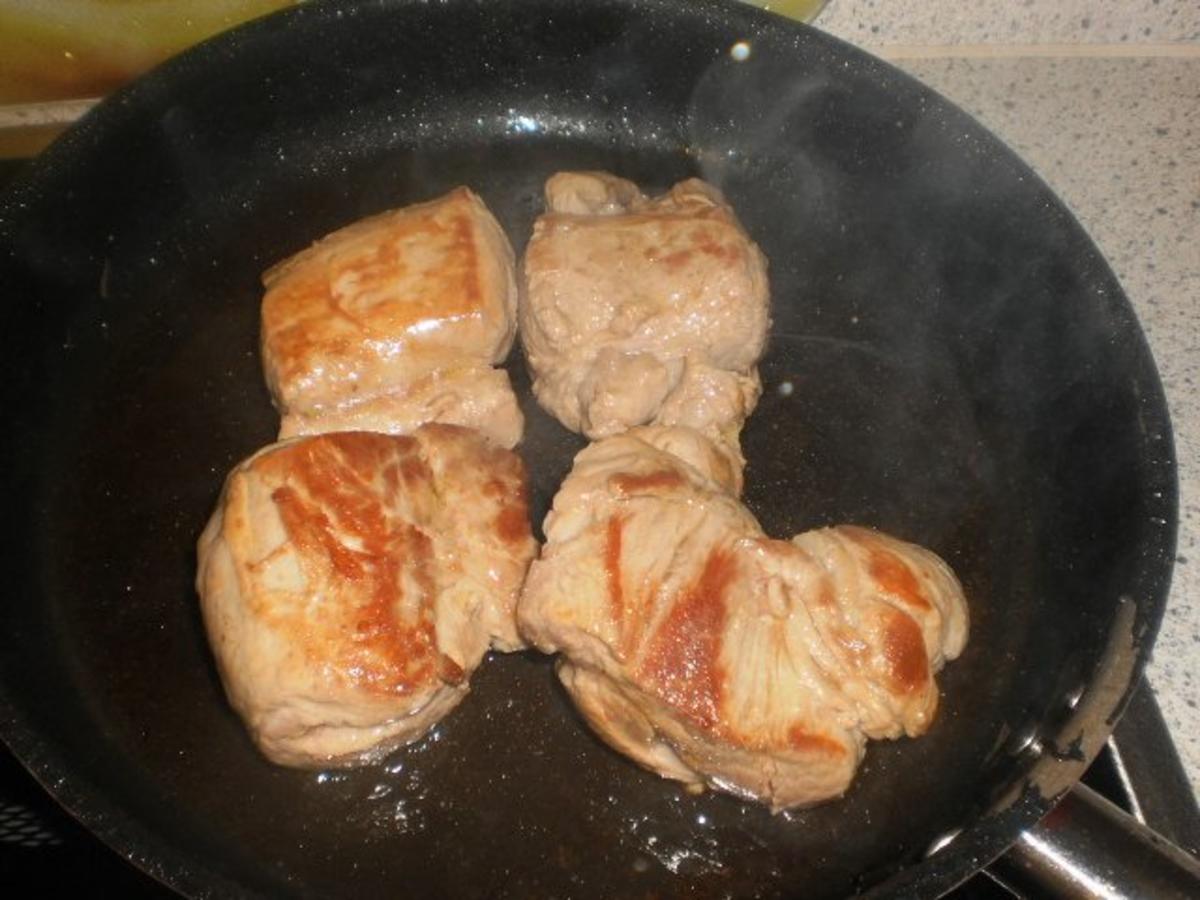 Schweinefilet mit Sherrysoße und Röstkartoffeln - Rezept - Bild Nr. 8
