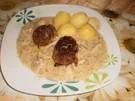 Frikadellen in Champignon-Gurken-Soße - Rezept