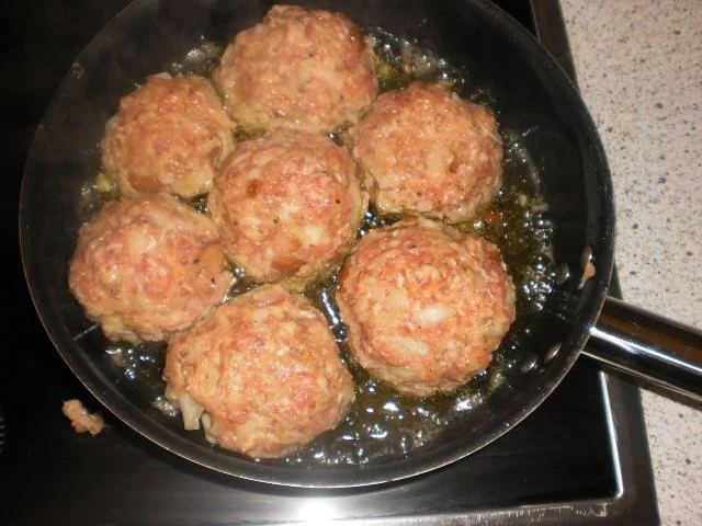 Frikadellen in Champignon-Gurken-Soße - Rezept - Bild Nr. 9