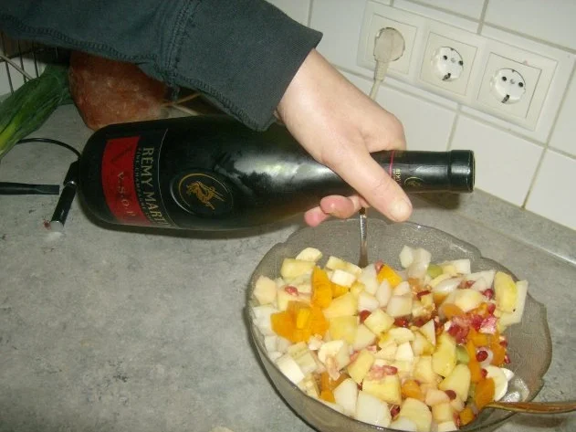 Obstsalat mit Schuß - Rezept - Bild Nr. 9