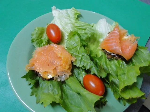 Forellenfilet gebeizt (Idee hatte ich von Lakritzschneggsche) bei mir asiatisch angehaucht - Rezept - Bild Nr. 7