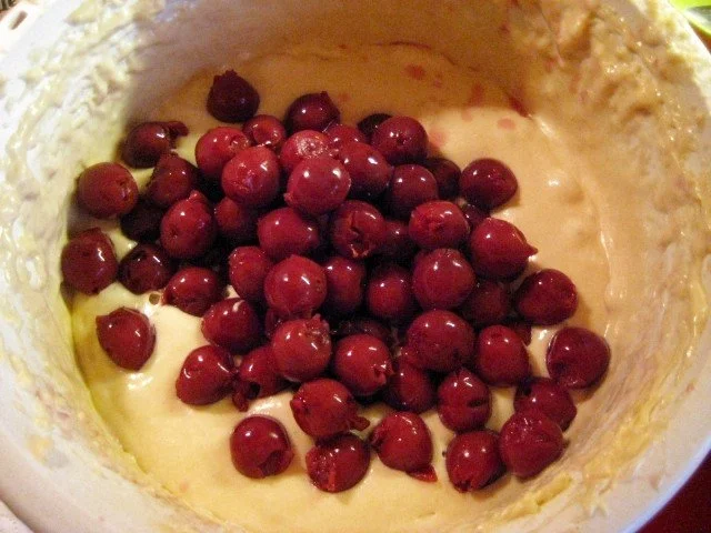 Rezept: Gugelhupf mit Sauerkirschen Bild Nr. 8 Gugelhupf mit Sauerkirschen - Rezept - Bild Nr. 8