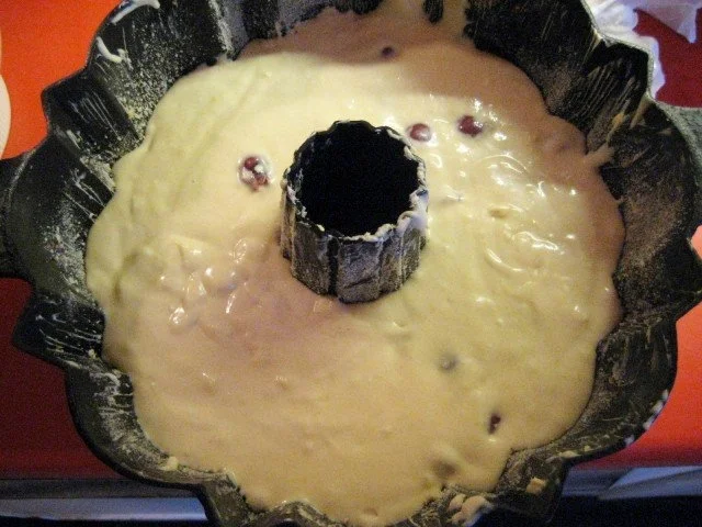 Rezept: Gugelhupf mit Sauerkirschen Bild Nr. 9 Gugelhupf mit Sauerkirschen - Rezept - Bild Nr. 9