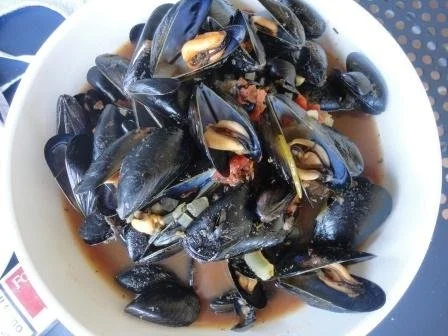 Venusmuscheln in Tomaten-Weisswein-Sud - Rezept - Bild Nr. 3