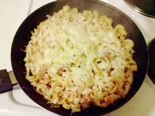 Nudeln: Rollinis mit Knobi-Knacker - Rezept - Bild Nr. 5