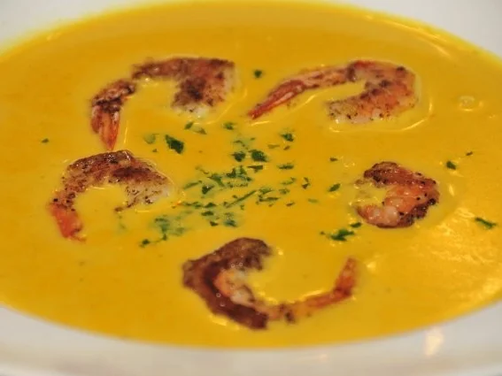 Papaya-Kokos-Suppe mit Garnelen - Rezept