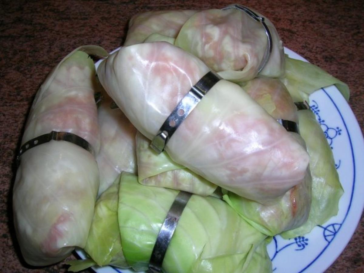 Kohlrouladen - etwas anders - leider kein Foto von  fertigen Rouladen, Akku war leer - Rezept