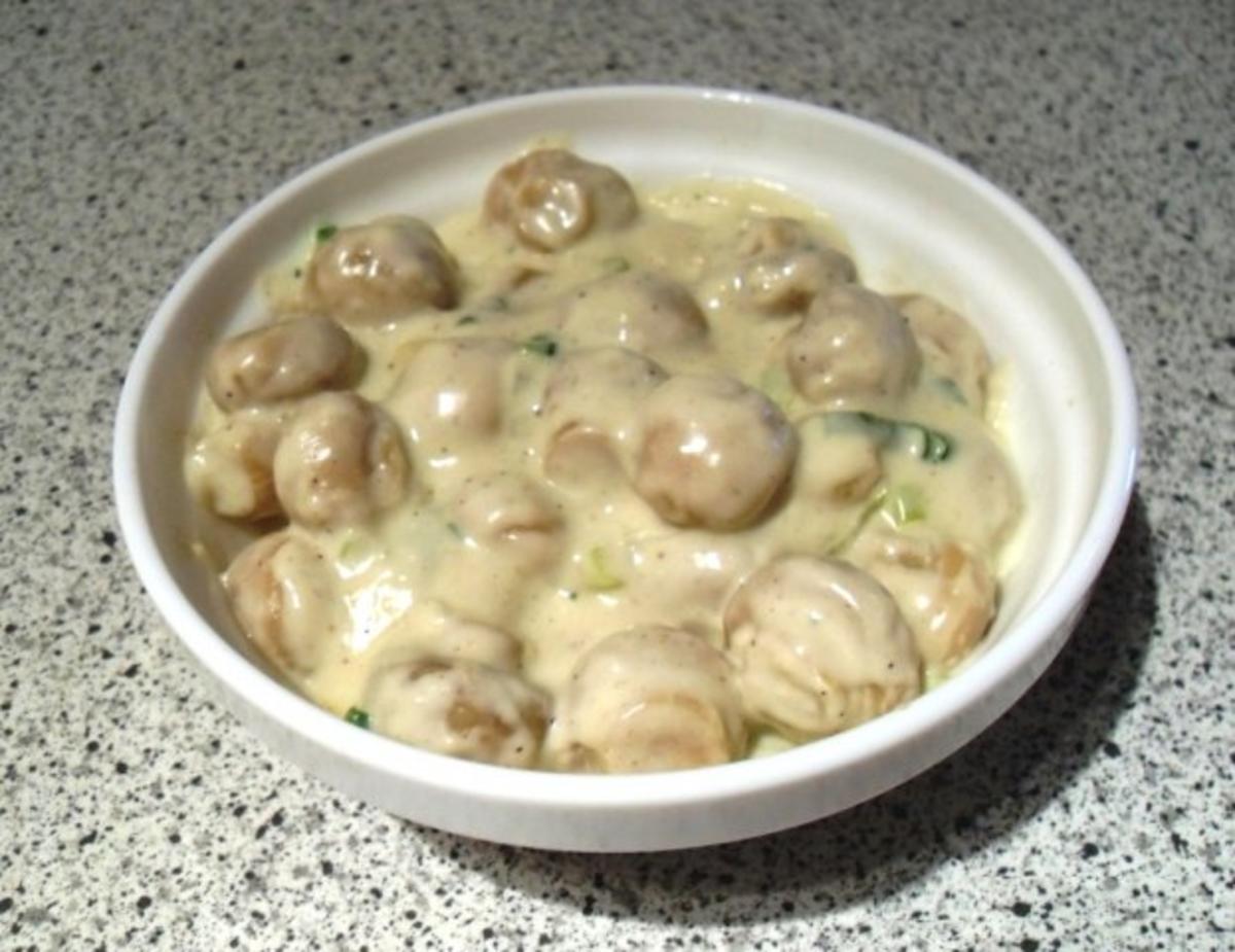 Bilder für Champignons in Frischkäse-Rahm-Sauce / Champignon-Pfanne - Rezept