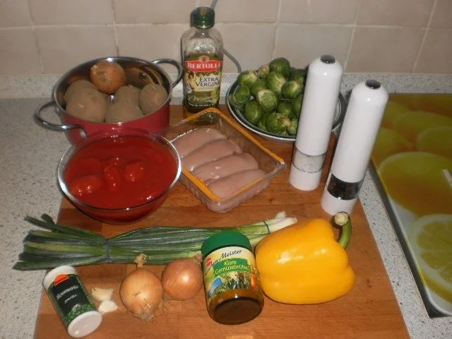 Rezept: Rosenkohltopf mit Hähnchen und Lauchzwiebelkartoffelpüree Bild Nr. 2 Rosenkohltopf mit Hähnchen und Lauchzwiebelkartoffelpüree - Rezept - Bild Nr. 2