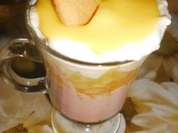 Obstsalat auf Quarkcreme - Rezept