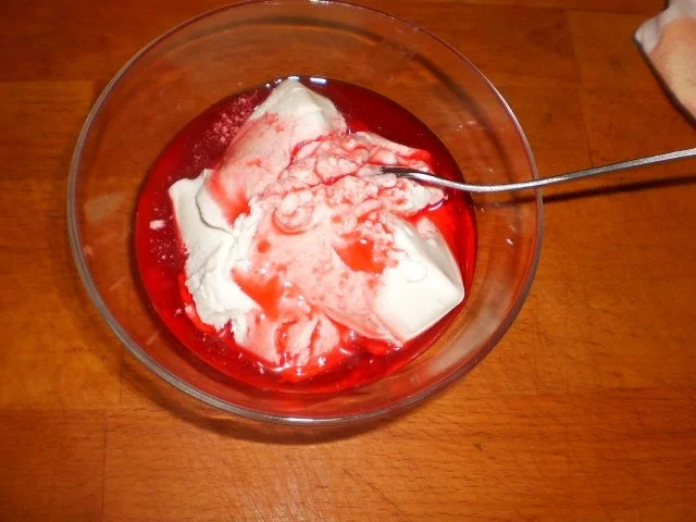 Obstsalat auf Quarkcreme - Rezept - Bild Nr. 2