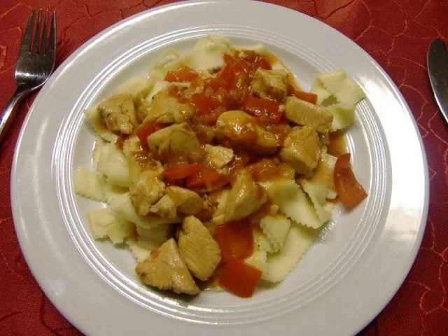 Hähnchen-Paprika-Gulasch à la Heiko - Rezept